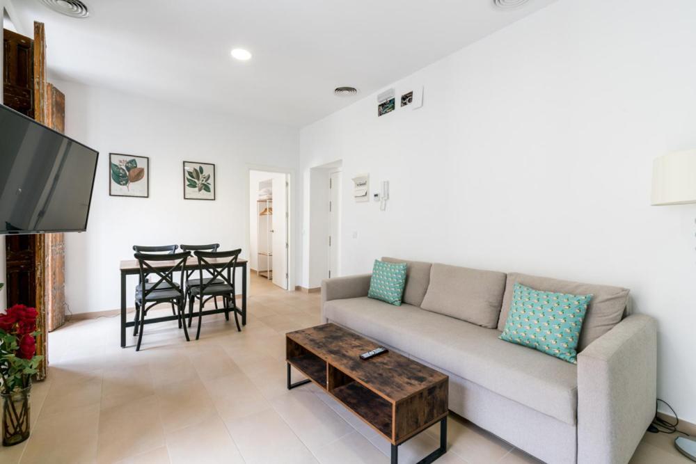 Olehousing-San Lorenzo Sevilla Bagian luar foto